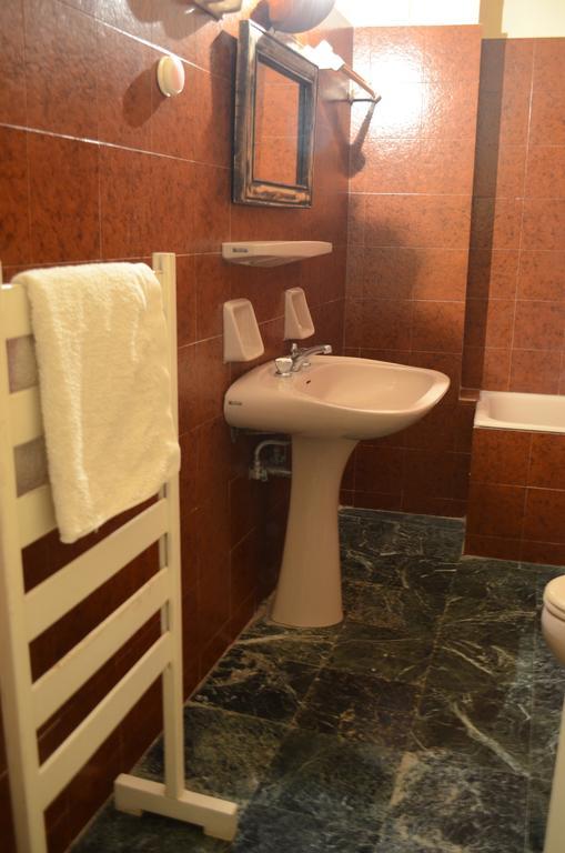 Kineta Apartments Dış mekan fotoğraf